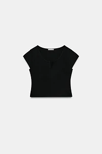 OPENING DETAIL CROP TOP
