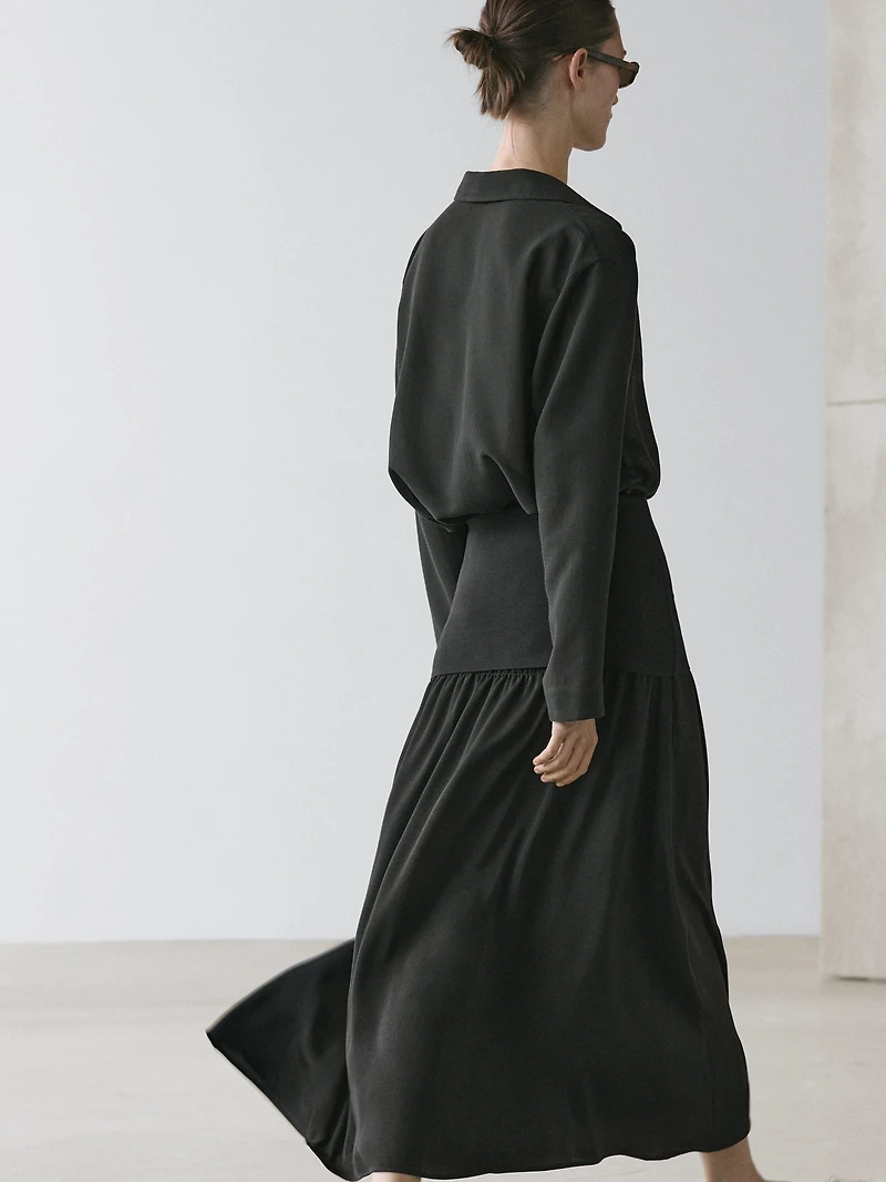 Flowing contrast midi skirt