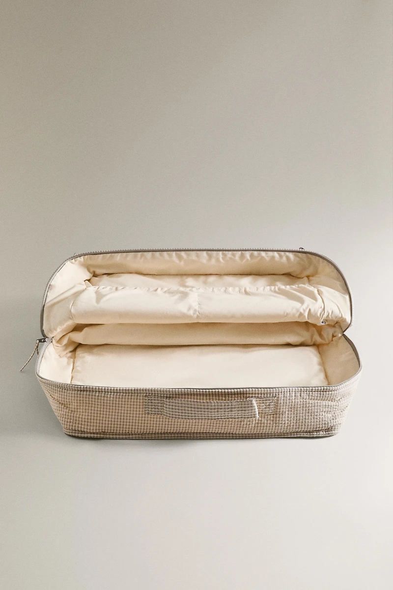 CHILDREN'S TRAVEL SUITCASE WITH A GINGHAM PATTERN