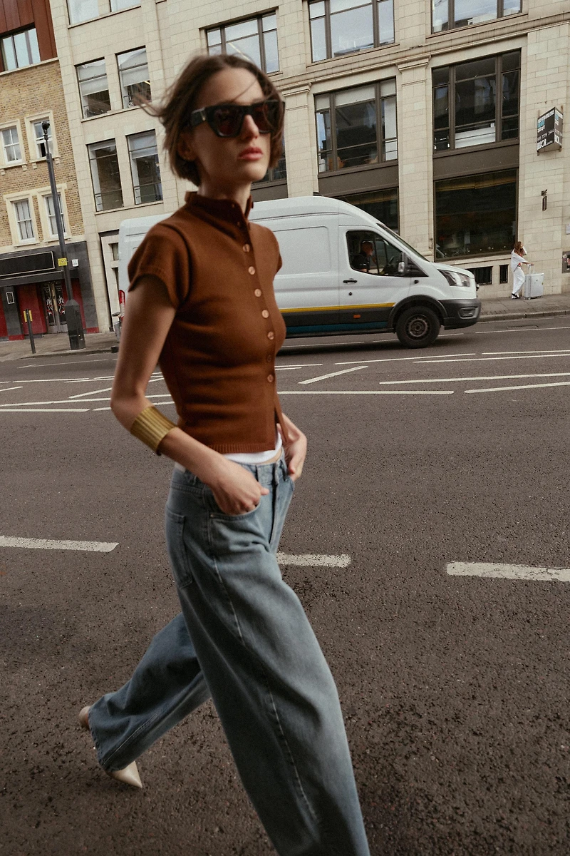 BUTTONED KNIT TOP