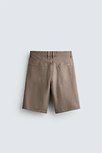 BERMUDA EN JEAN COUPE DÉCONTRACTÉE