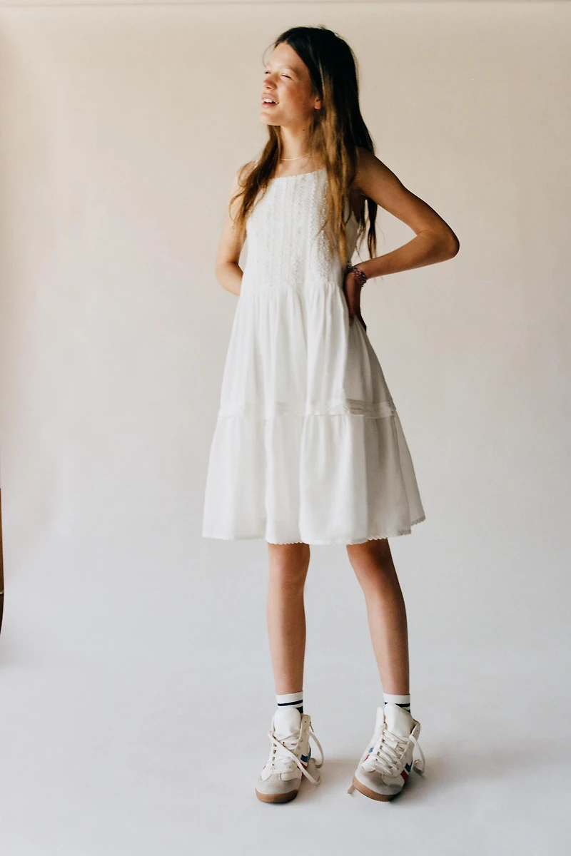 ROMANTIC EMBROIDERED DRESS