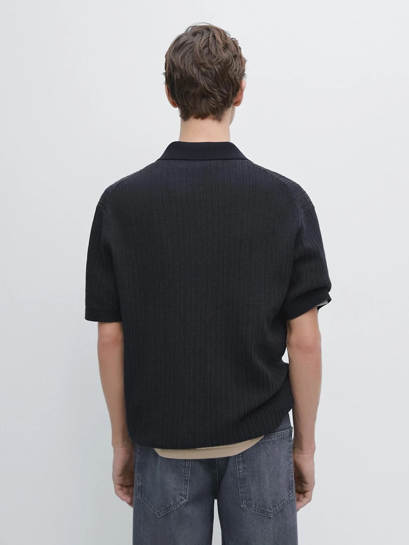 Polo en maille texturée à manches courtes
