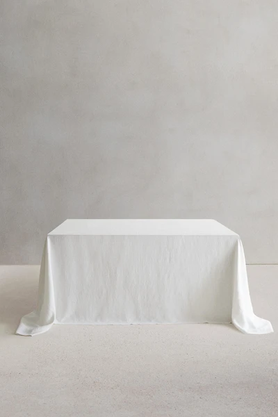 TABLECLOTH 01