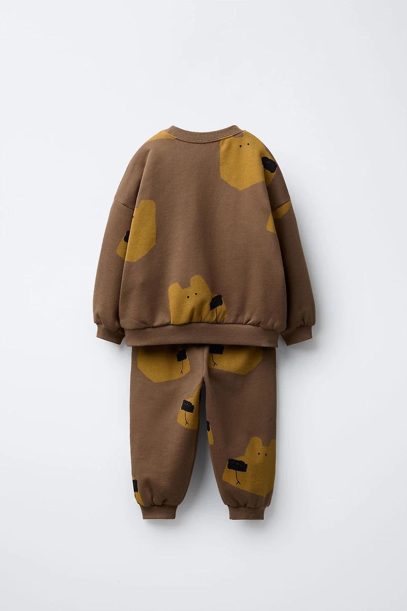 BEAR JOGGING SWEATSHIRT AND JOGGER PANTS SET