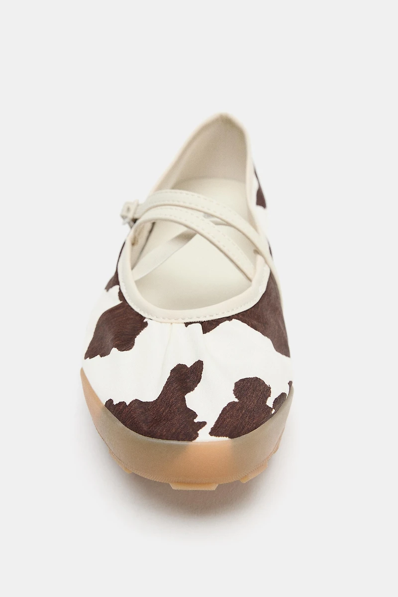 ANIMAL PRINT STRAPPY BALLET FLATS