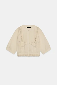 EMBROIDERED CROP SHIRT