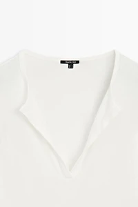 100% cotton V-neck T-shirt