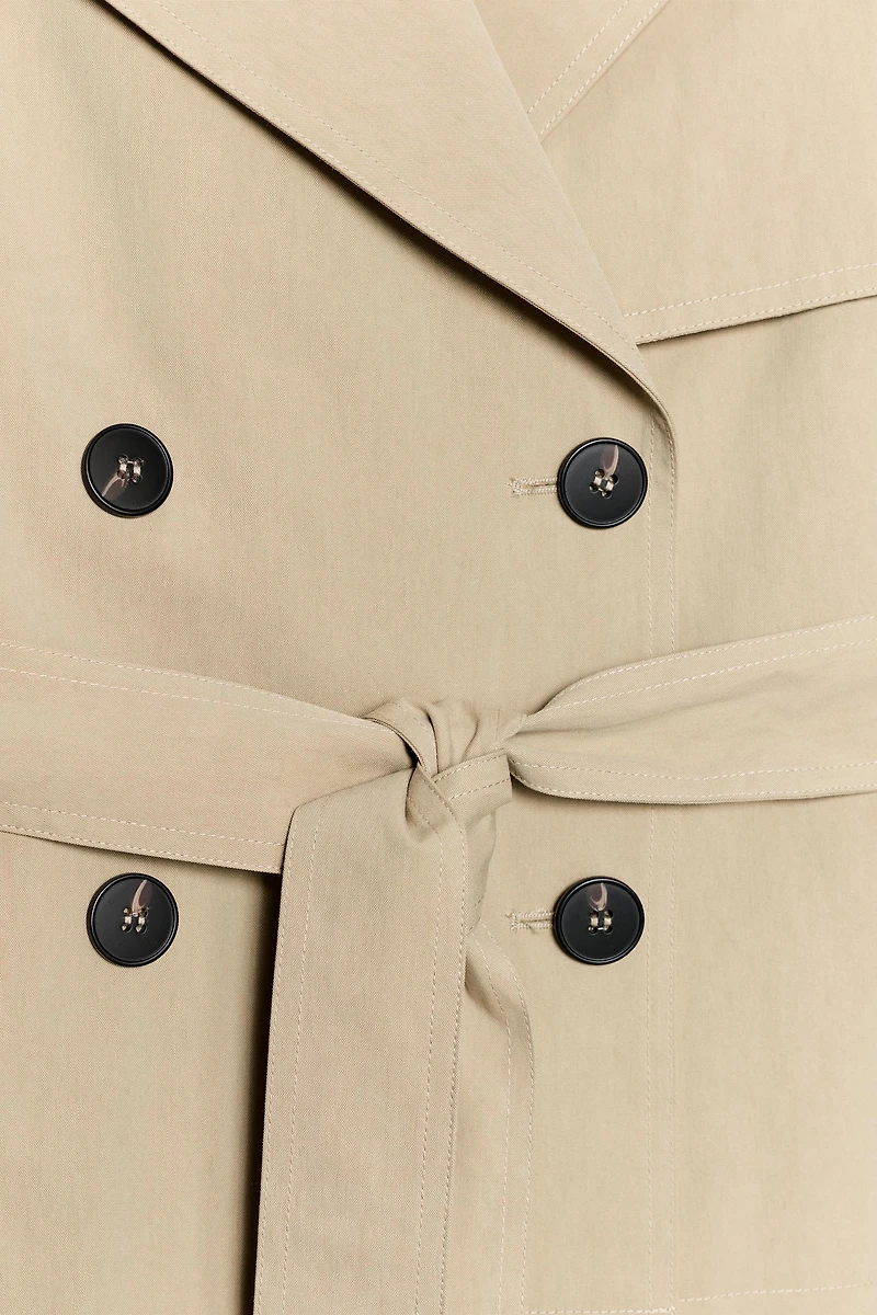 CROPPED TRENCH COAT WITH BELT AND EPAULETS