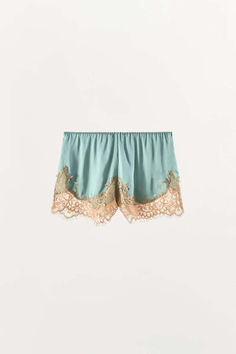 SATIN EFFECT LACE SHORTS