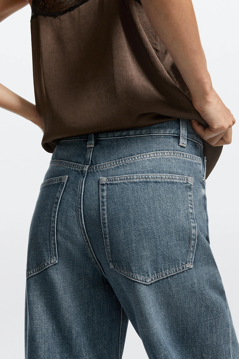Mid-waist cropped wide-leg jeans