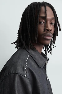 BLOUSON COUPE CARRÉE À CLOUS