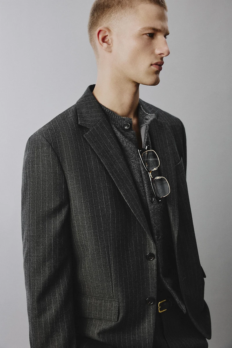 PINSTRIPE SUIT BLAZER
