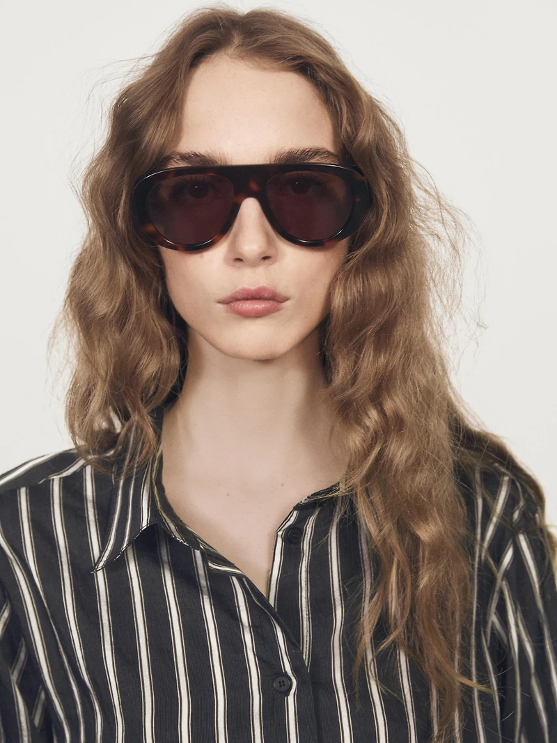 Striped loose-fitting shirt