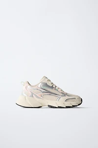 SPORTY MESH SNEAKERS