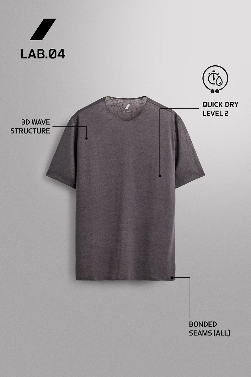 LIGHTWEIGHT STRUCTURED RUNNING T-SHIRT