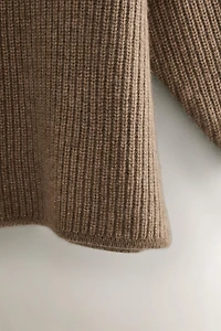CASHMERE SWEATER