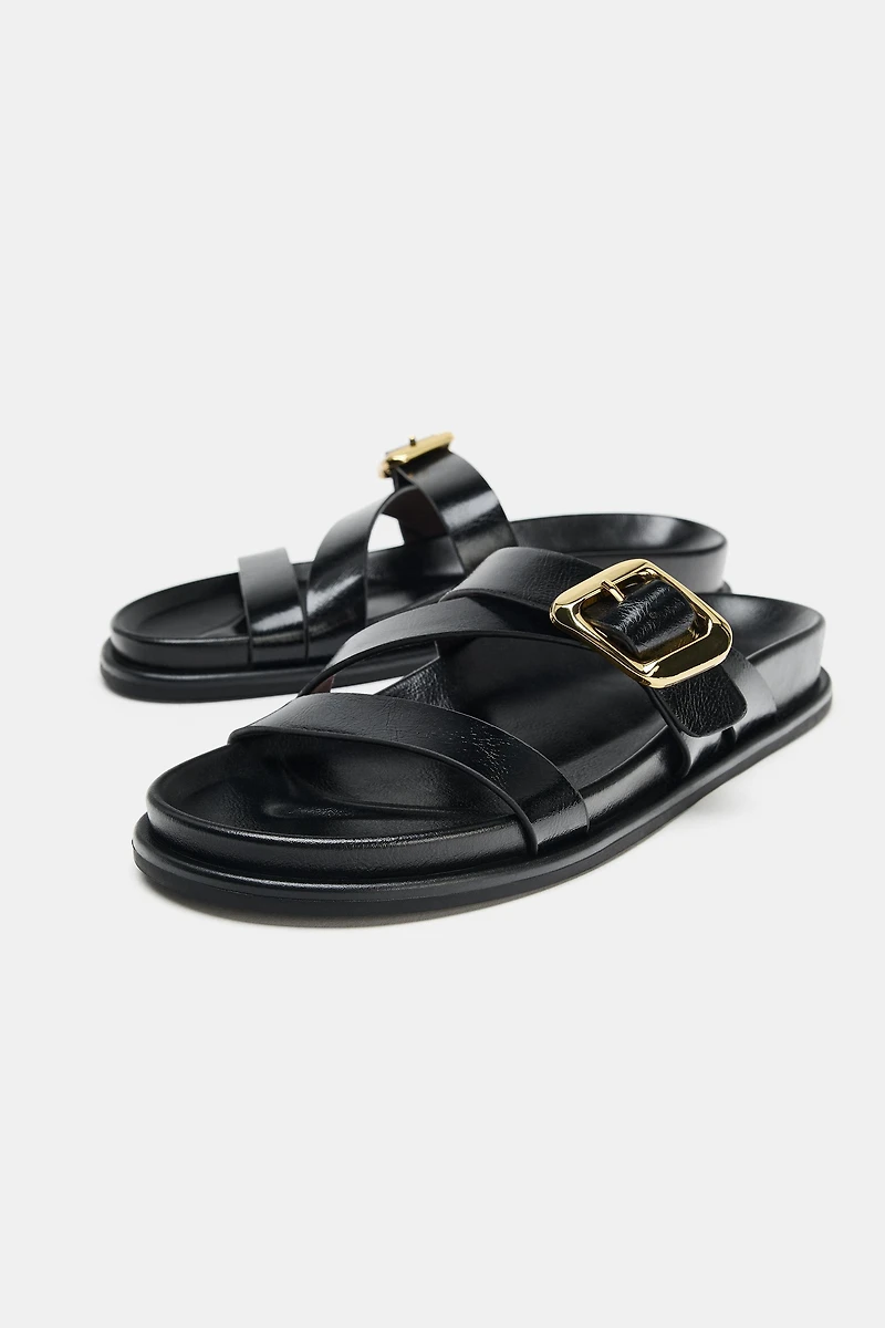 FLAT BUCKLE SANDALS