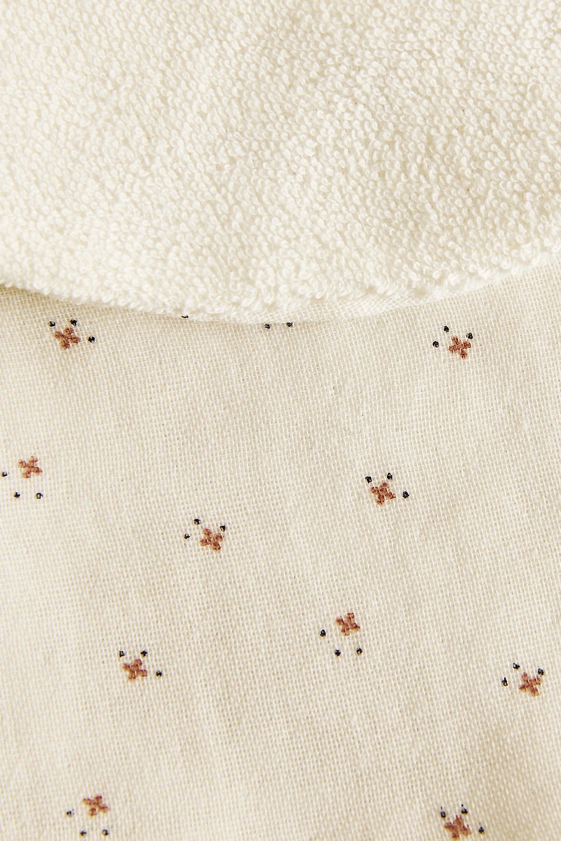 BABY FLORAL BIB