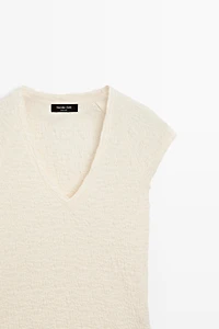 Textured V-neck T-shirt