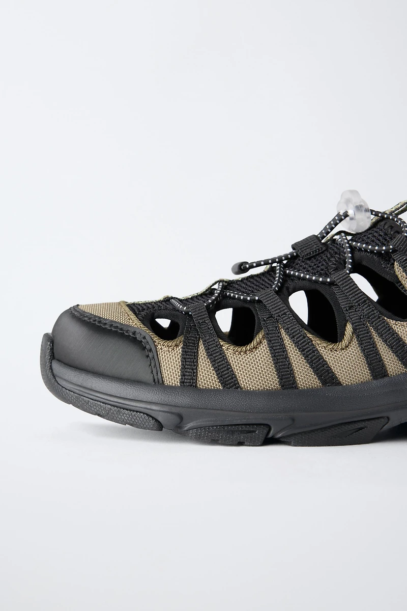FISHERMAN SNEAKERS