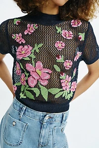 FLORAL EMBROIDERED KNIT TOP