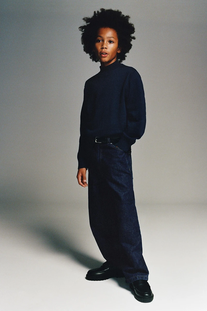 FINE KNIT MOCK NECK SWEATER