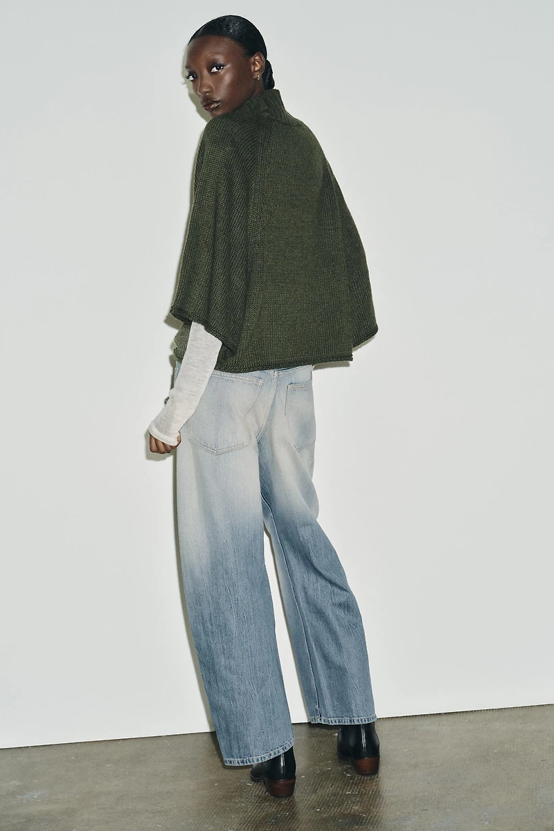 PULL CAPE EN MAILLE