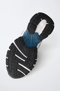 METALLIC MESH SNEAKERS