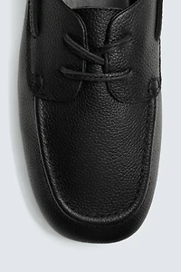 LEATHER BOAT SHOES
