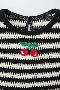 TOP EN CROCHET À RAYURES BRODERIE CERISES
