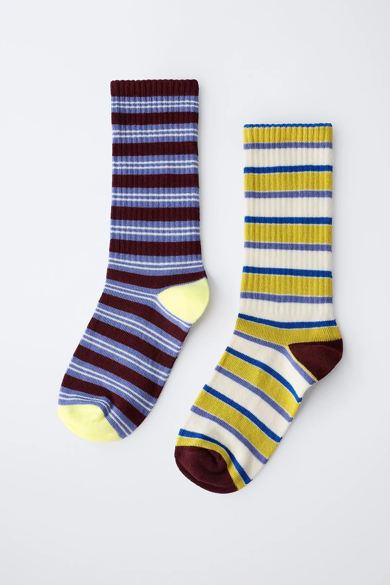 TWO-PACK OF STRIPED LONG SOCKS