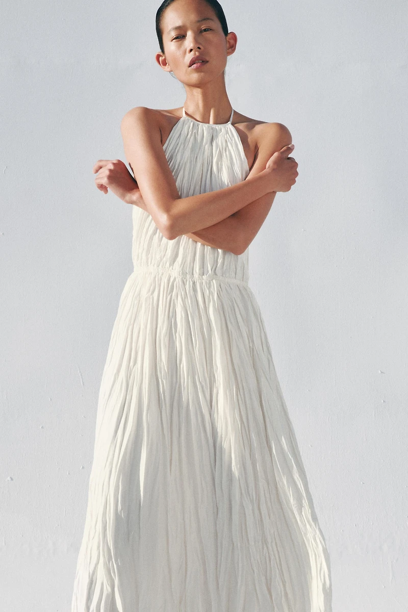 ROBE PLISSÉE AVEC ENCOLURE AMÉRICAINE ZW COLLECTION