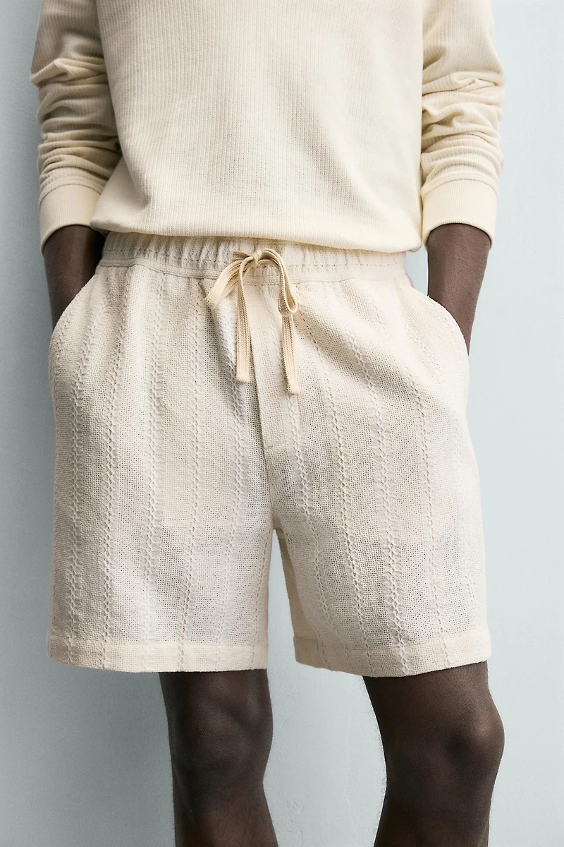 GEOMETRIC JACQUARD SHORTS