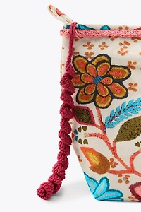 EMBROIDERED FLORAL PRINT TOILETRY BAG