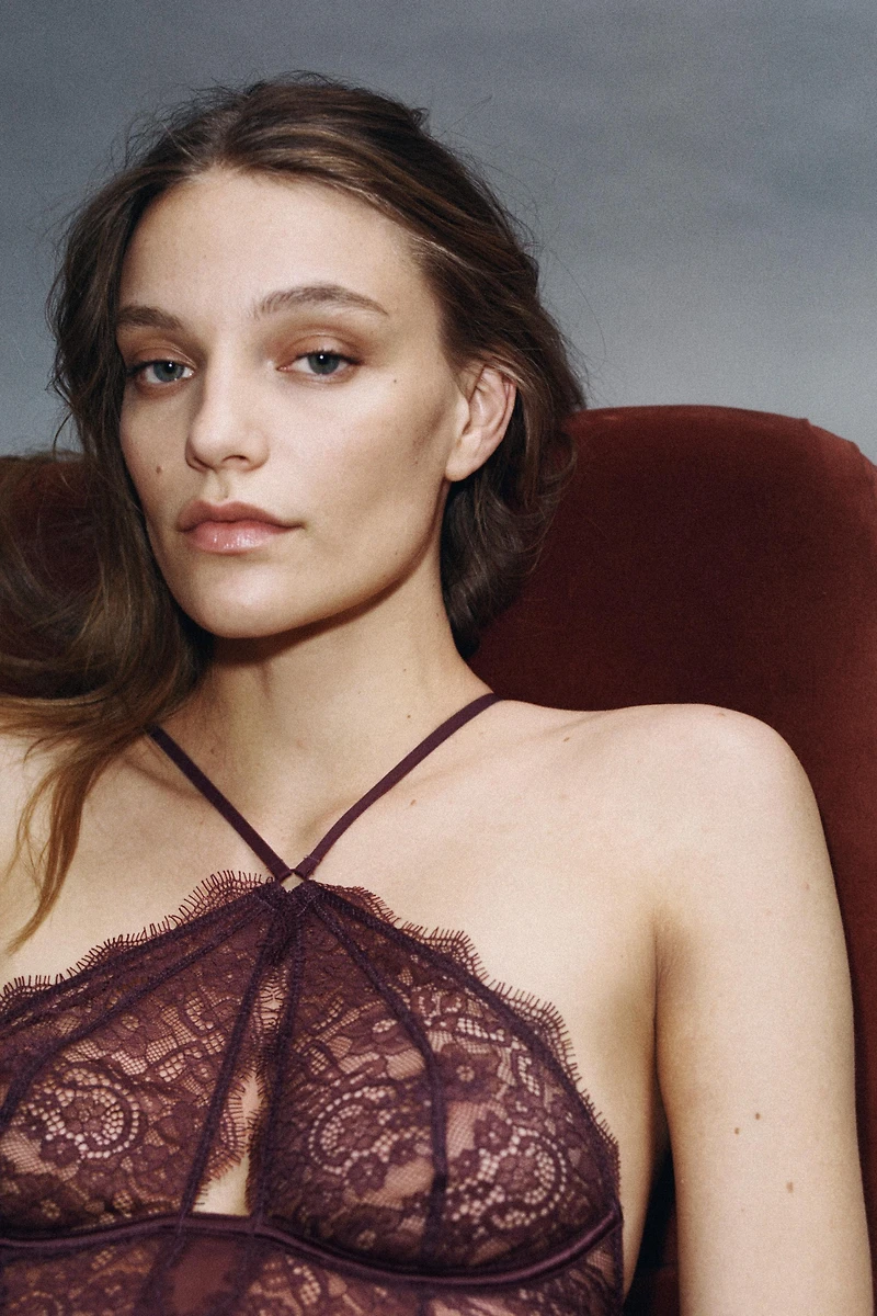 LACE HALTER BODYSUIT