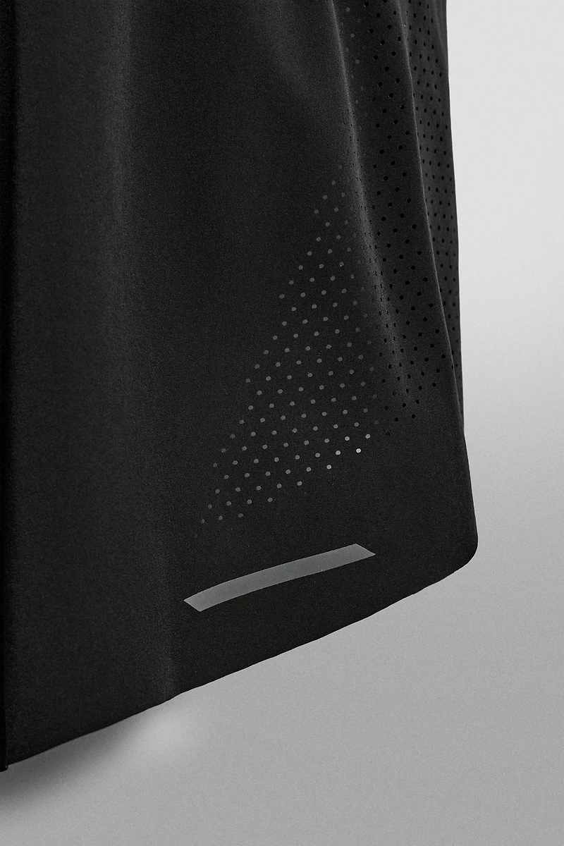 LIGHTWEIGHT RUNNING SHORTS