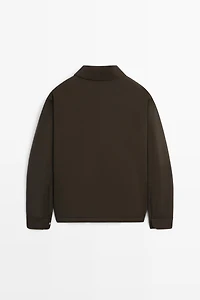 Lightweight jacket with collar detail