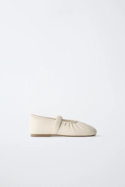 BALLERINES EN CUIR