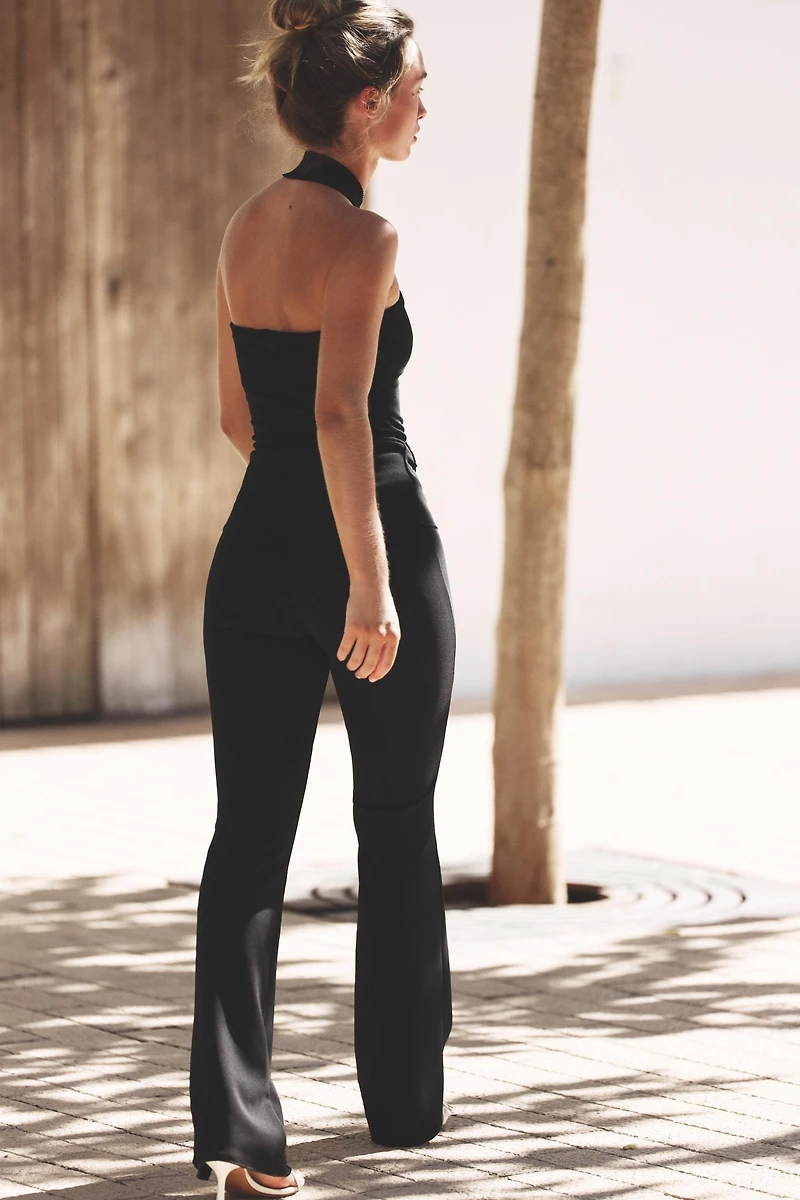 CONTOURING STRETCH FLARE PANTS