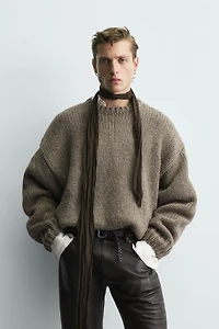 PULL STRUCTURÉ AVEC LAINE