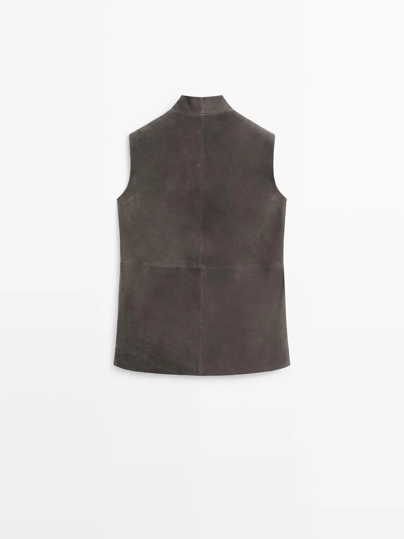 Veste sans manches en cuir à l'aspect velours
