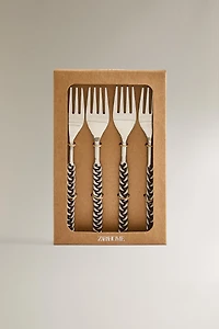 LOT DE FOURCHETTES À DESSERT EN MÉTAL À MANCHE TRESSÉ (LOT DE 4)