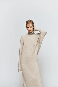 ROBE EN MAILLE MANCHES CHAUVE-SOURIS