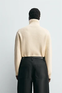 TEXTURED MOCK NECK JUMPER