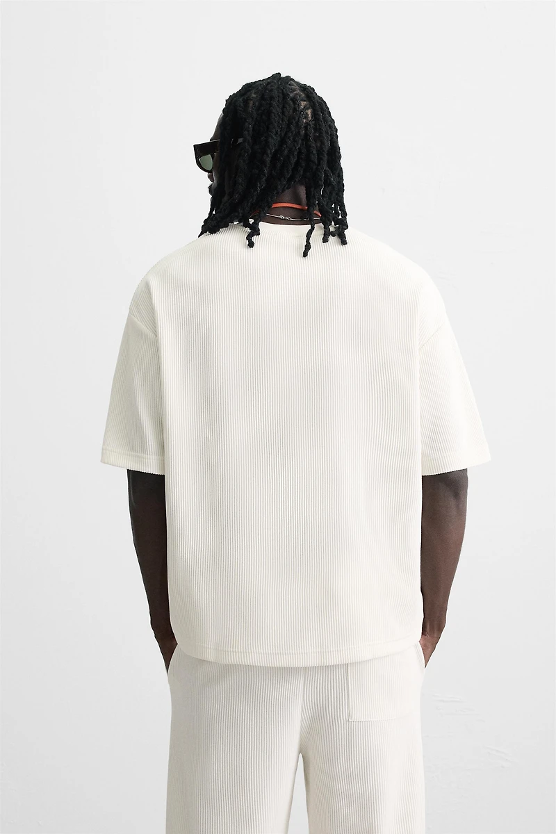 T-SHIRT STRUCTURE VERTICALE
