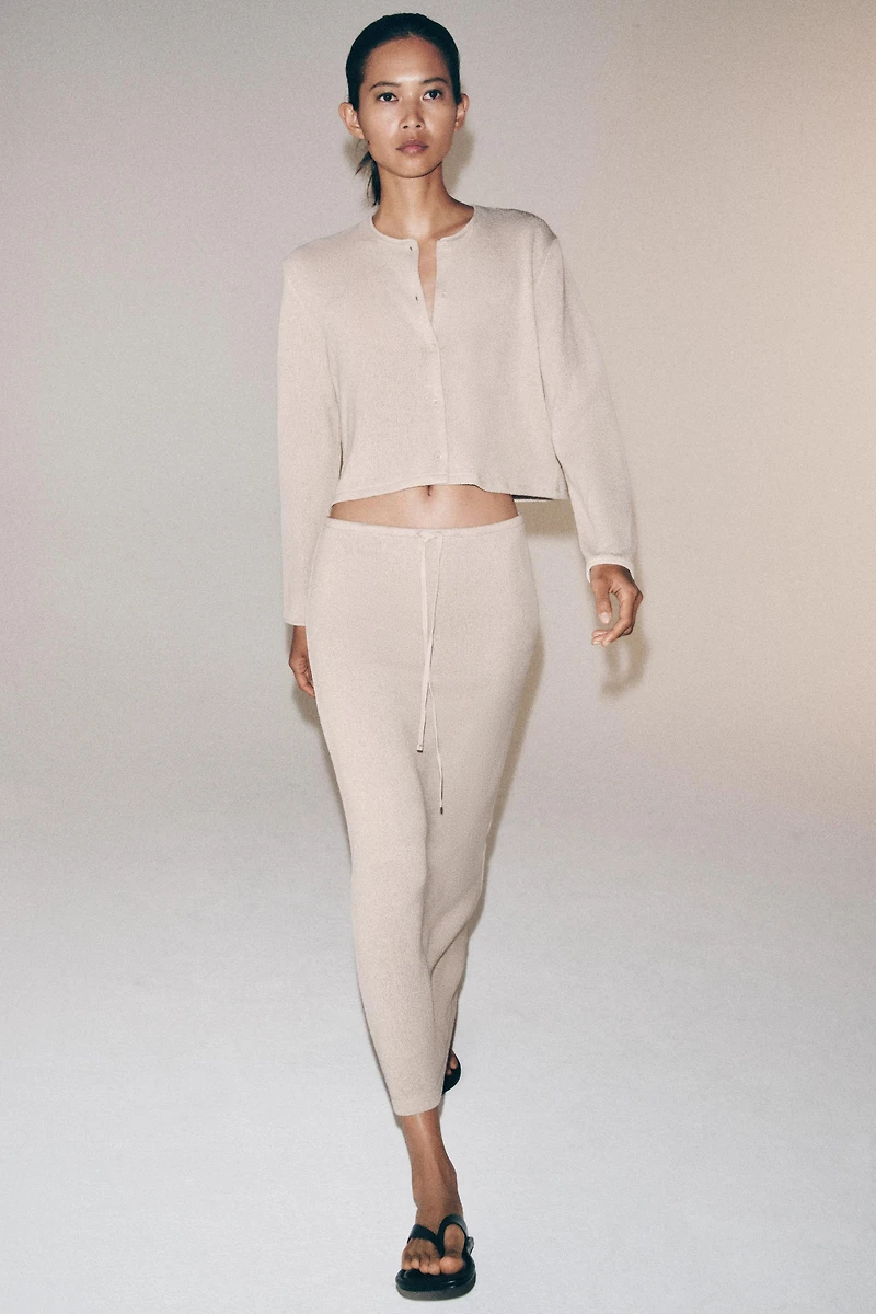 LONG SLEEVE BUTTONED JACKET