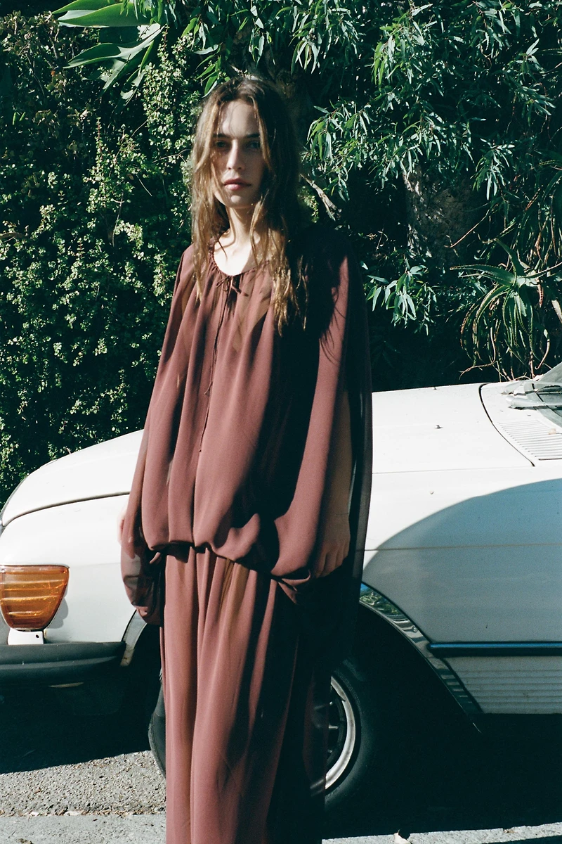 FLOWY LONG DRESS