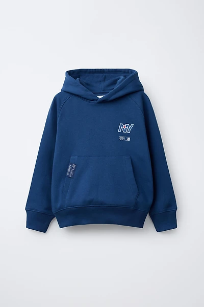 EMBROIDERED POCKET SWEATSHIRT