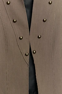 VESTE COURTE À BOUTONS